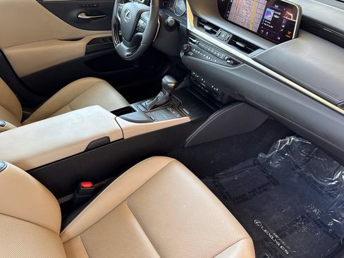 Used 2020 Lexus ES 350 w/ Premium Package FWD image 18