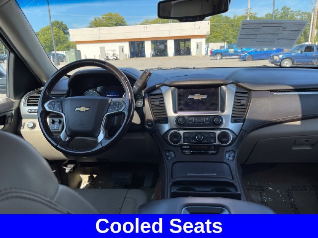 Used 2018 Chevrolet Suburban Premier AWD/4WD image 12