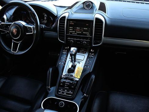 Used 2016 Porsche Cayenne GTS AWD/4WD image 18