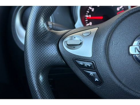 Used 2015 Nissan Juke S FWD image 26