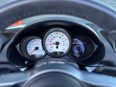 Used 2024 Porsche 718 Boxster RWD image 23