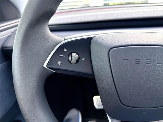 Used 2026 Tesla Model Y 2WD image 19