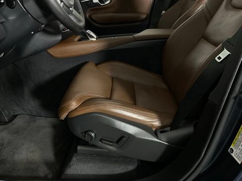 Certified 2024 Volvo XC90 T8 Ultimate AWD/4WD image 30