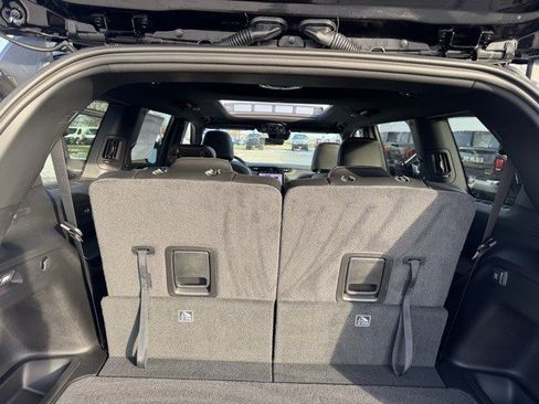 New 2025 Jeep Grand Cherokee L Limited image 33