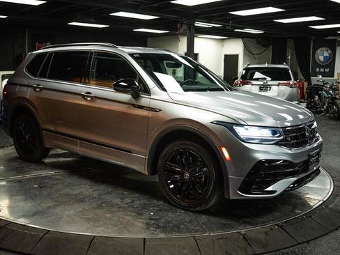 Used 2022 Volkswagen Tiguan SE R-Line image 5