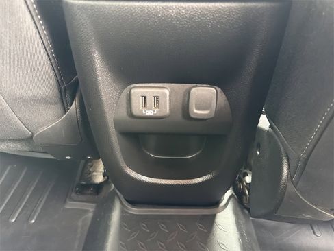 Used 2022 Chevrolet Colorado LT w/ LT Convenience Package image 22