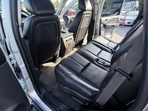 Used 2013 Chevrolet Tahoe LT w/ Luxury Package AWD/4WD image 30