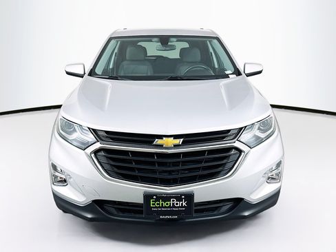 Used 2019 Chevrolet Equinox LT FWD image 2