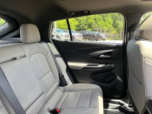 Used 2025 Buick Envista Avenir FWD image 37