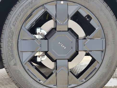 New 2026 Kia Sportage X-Line w/ X-Line Technology Package image 13