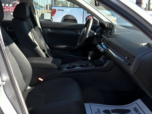Used 2025 Honda Civic LX image 41