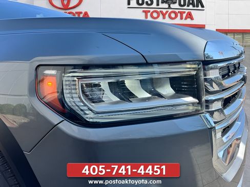 Used 2021 GMC Acadia SLT FWD image 37