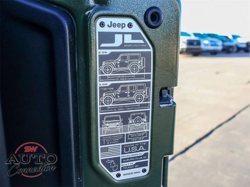 Used 2022 Jeep Wrangler Unlimited Sahara image 15