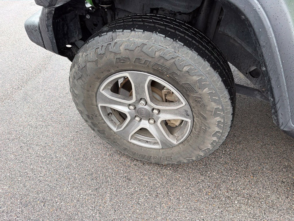 Used 2019 Jeep Wrangler Sport AWD/4WD image 12