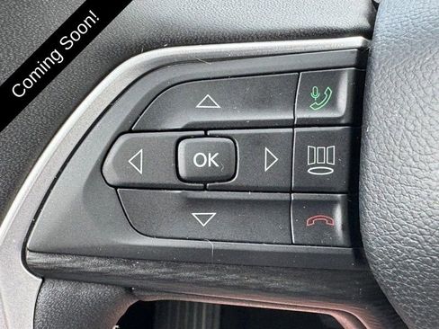 Used 2024 Jeep Grand Cherokee Altitude AWD/4WD image 18