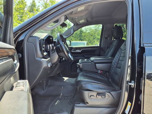 Used 2022 GMC Sierra 1500 Elevation w/ LPO, Elevation Black Package AWD/4WD image 22
