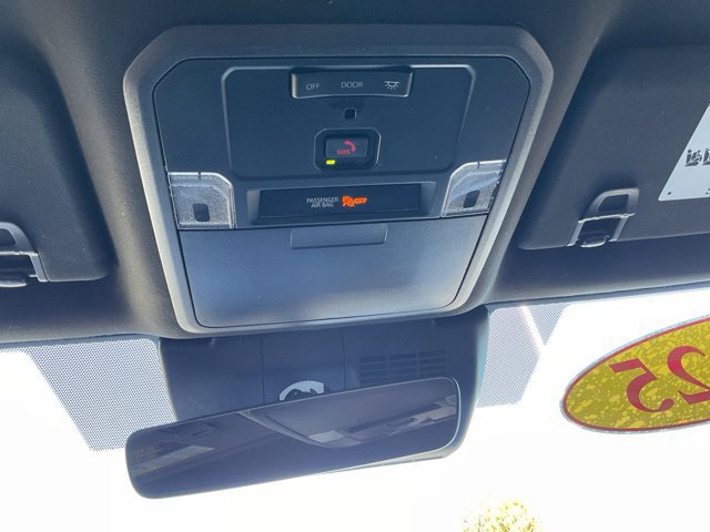 Used 2025 Toyota Tacoma SR5 AWD/4WD image 29