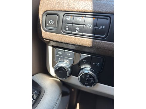 Used 2021 GMC Yukon Denali image 59
