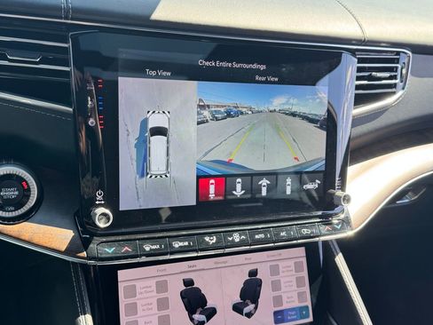 Used 2023 Jeep Grand Wagoneer Series II image 28