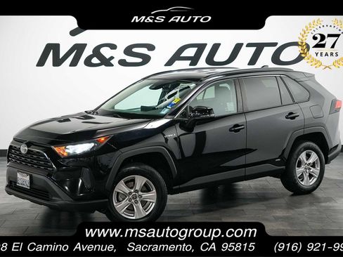 Used 2021 Toyota RAV4 LE AWD/4WD image 1