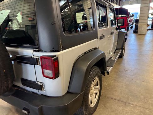 Used 2012 Jeep Wrangler Unlimited Sport AWD/4WD image 24