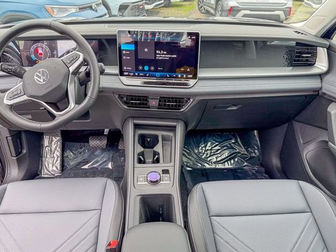 New 2026 Volkswagen Tiguan SE image 23