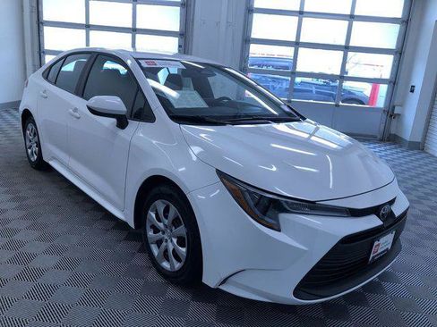 Certified 2025 Toyota Corolla LE FWD image 34