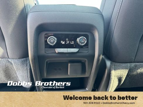 New 2026 Chevrolet Traverse LT w/ Sun and Wheel Package FWD image 34