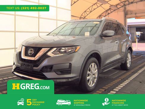 Used 2020 Nissan Rogue SV image 1