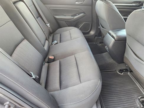 Used 2021 Nissan Altima 2.5 SV w/ SV Premium Package image 30