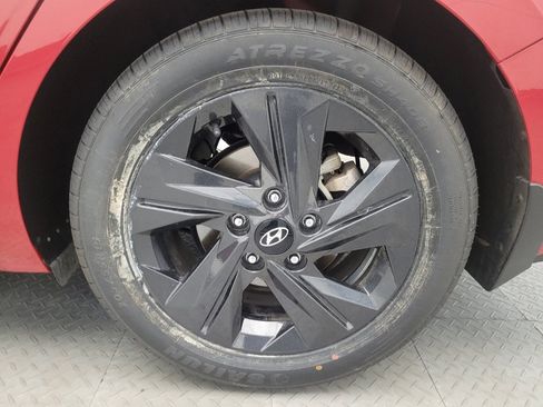 Used 2023 Hyundai Elantra SEL FWD image 31