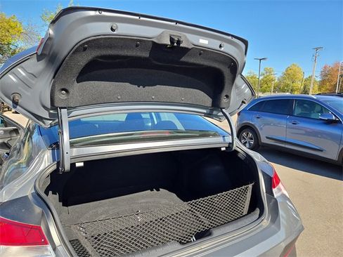 Certified 2024 Hyundai Elantra SEL image 28