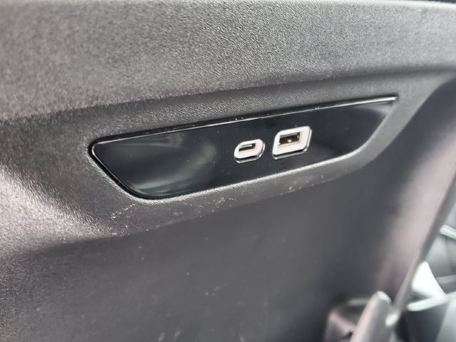 Used 2024 Chrysler Pacifica Touring-L FWD image 26