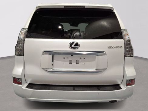 Used 2023 Lexus GX 460 Premium image 3