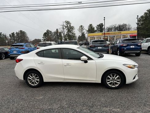 Used 2017 MAZDA MAZDA3 Sport w/ Preferred Equipment Package image 6