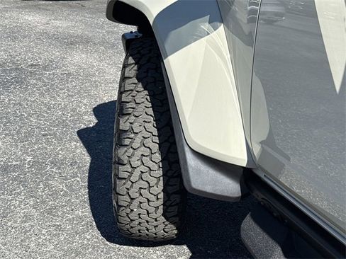 New 2025 Ford Bronco Raptor w/ Interior Carbon Fiber Pack image 42