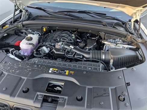 New 2025 Jeep Grand Cherokee Altitude image 33