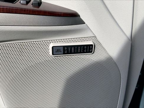 Used 2010 Toyota Venza image 29