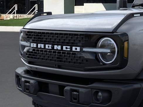 New 2025 Ford Bronco Badlands image 19