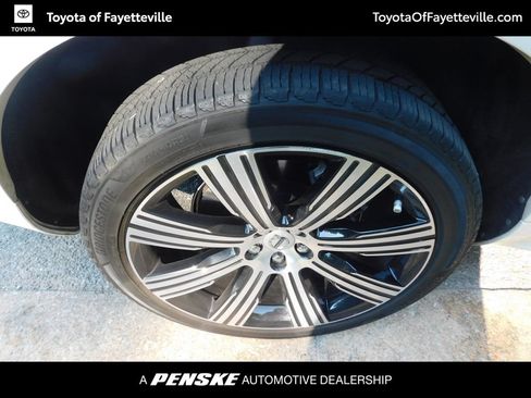 Used 2021 Volvo XC90 T8 Inscription w/ Protection Package Premier AWD/4WD image 8