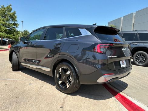 Used 2026 Kia Sportage LX FWD image 8