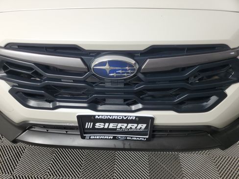 Used 2025 Subaru Crosstrek 2.5i Premium AWD/4WD image 10
