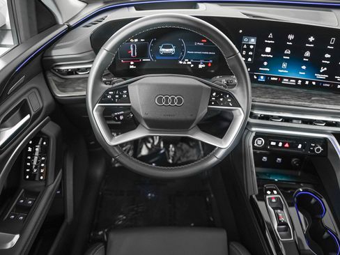 Used 2025 Audi Q5 Premium AWD/4WD image 14
