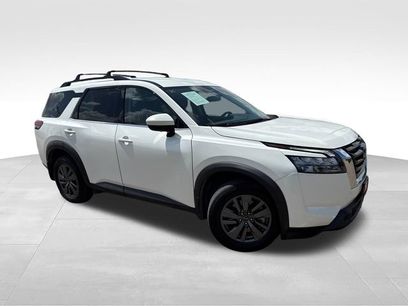 Certified 2024 Nissan Pathfinder SV
