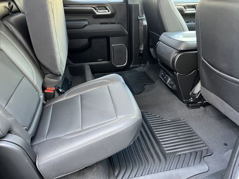 Used 2022 GMC Sierra 1500 SLT w/ X31 Off-Road Package image 19