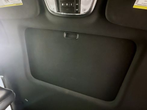 Used 2016 Jeep Grand Cherokee Limited 75th Anniversary AWD/4WD image 26