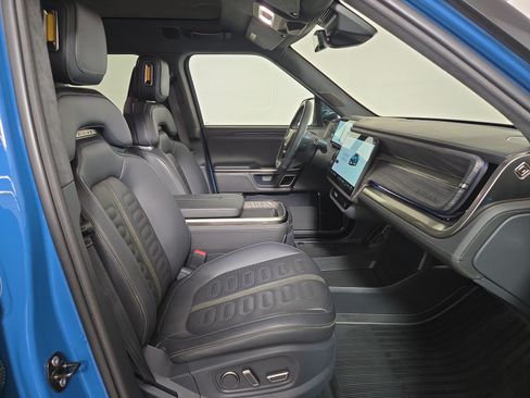 Used 2022 Rivian R1T Adventure AWD/4WD image 23