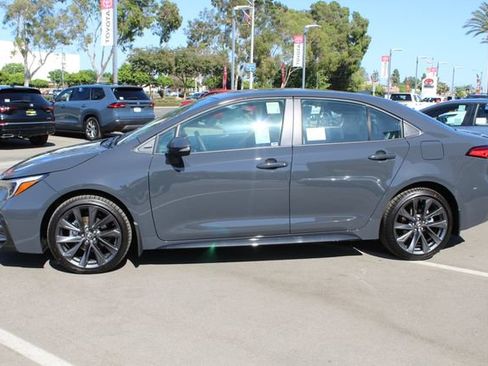 Certified 2026 Toyota Corolla SE FWD image 6