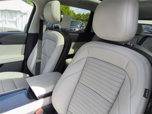 New 2026 Lincoln Nautilus Reserve w/ Jet Appearance Package AWD/4WD image 13