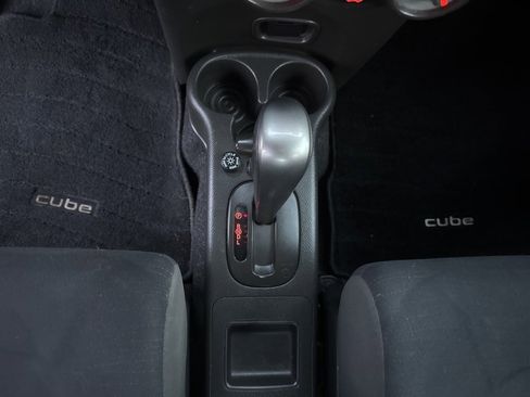 Used 2011 Nissan Cube 1.8 S w/ Interior Illumination Pkg image 33